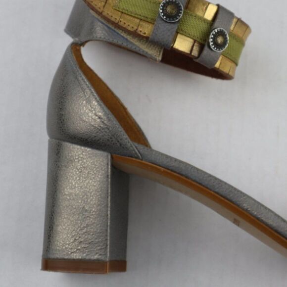 Sundance Women Size 7 Metallic Gold Silver Leather Block Heel Gladiator Sandals - Picture 10 of 10